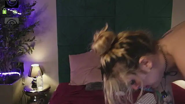 Quinn_Alessia's Live XXX Chat