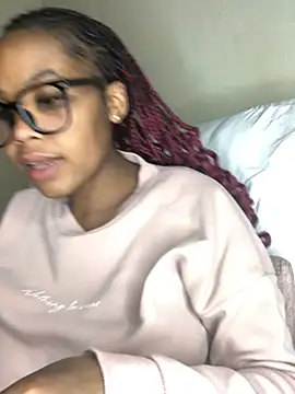 Nicole-Liam- XXX чат на живо