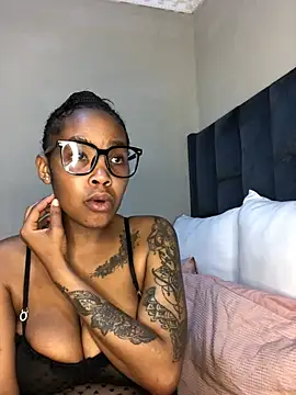 Nicole-Liam-n Live XXX chat