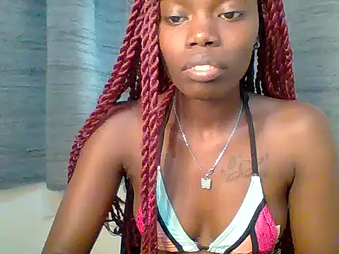 Chat +18 de Sweet_quincy ao vivo