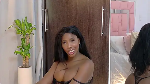 Nia_Williams Pertunjukan Webcam