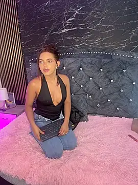 Chatroom XXX en direct de AlexandraNoxx