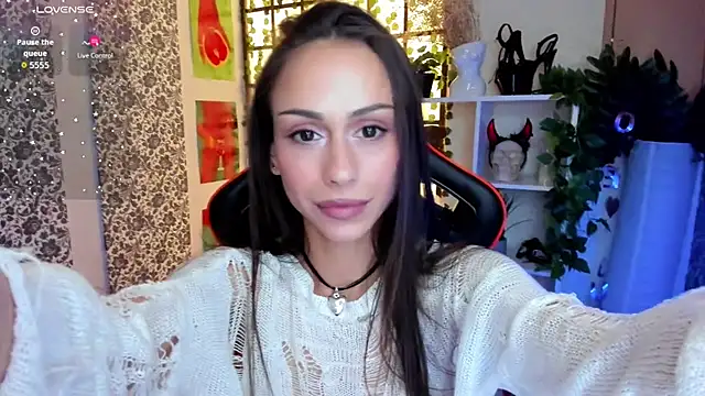 Petite_Moly webcam show