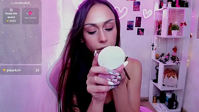 Chat XXX en directo de Petite_Moly
