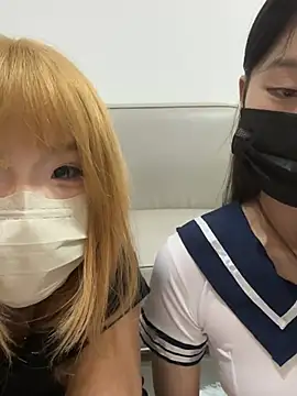 kkkkiiii-42 Show Webcam