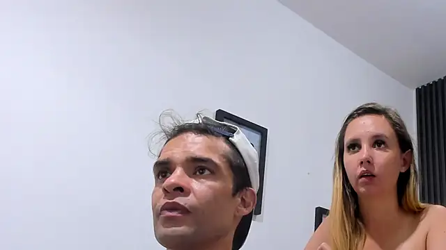 Mia_and_Erickn Webbikameraesitys