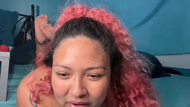 chilepinaaa's Webcam Show