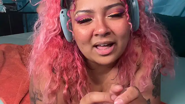 chilepinaaa's Webcam Show