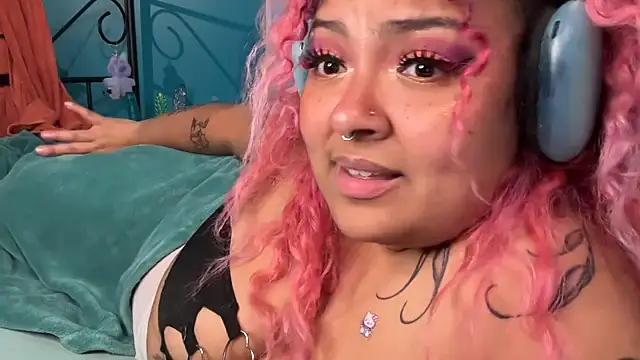 chilepinaaa's Webcam Show