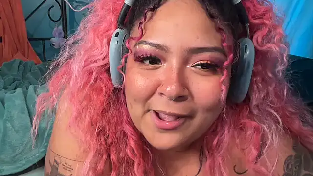 chilepinaaa's Webcam Show