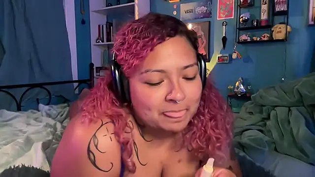 chilepinaaa's Webcam Show
