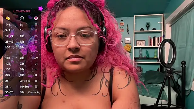 chilepinaaa's Webcam Show