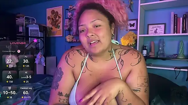 Chat XXX en directo de chilepinaaa