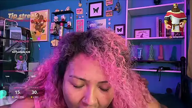 chilepinaaa's Webcam Show