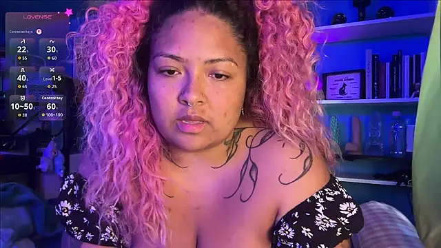 chilepinaaa's Webcam Show
