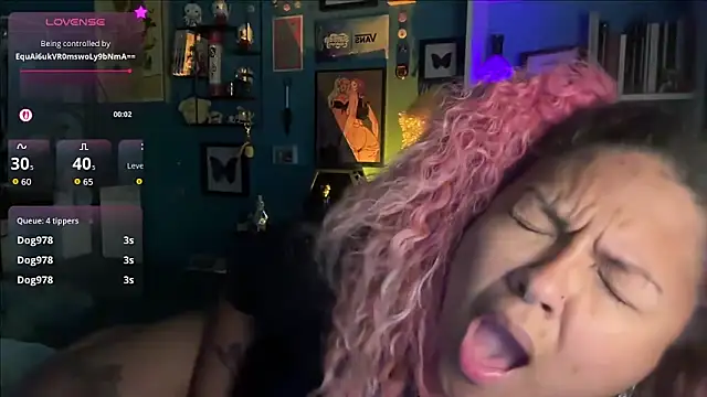 chilepinaaa's Webcam Show