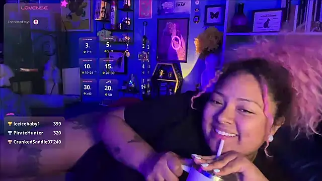 chilepinaaa webkamerás műsora
