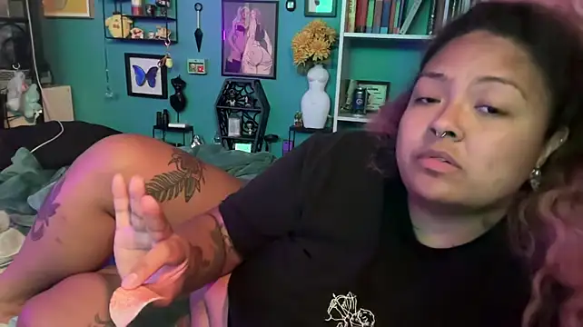 chilepinaaa's Webcam Show