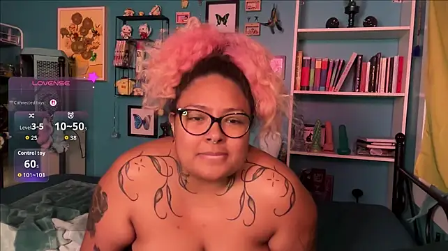chilepinaaa's Webcam Show