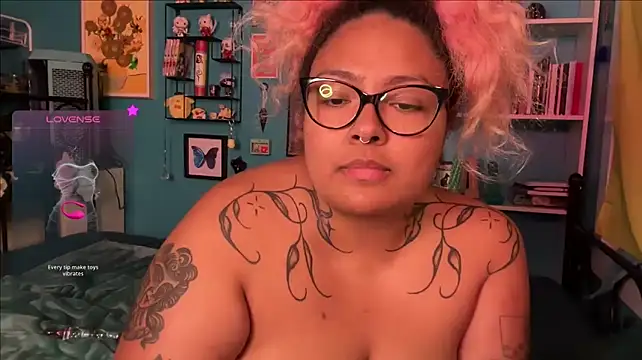 chilepinaaa's Live XXX Chat