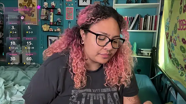 chilepinaaa's Webcam Show