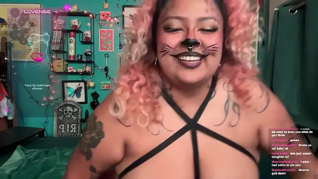 chilepinaaa Show in webcam