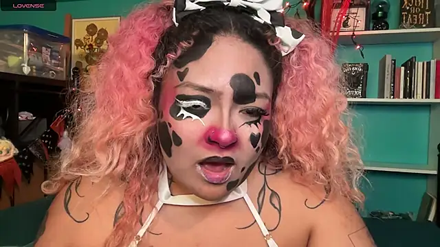 chilepinaaa Show in webcam