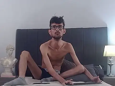 sasuke_bigcock's Webcam Show