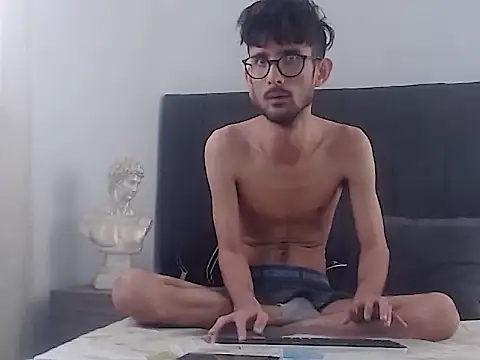 sasuke_bigcock webkamerás műsora