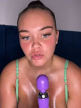 MaddisonWhitex's Webcam Show