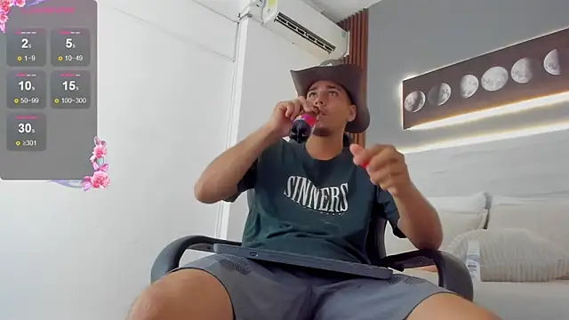 Show modela Mauro_boy na web-kameri