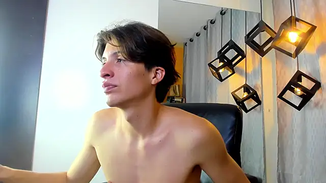 Show modela Marcoviolet na web-kameri