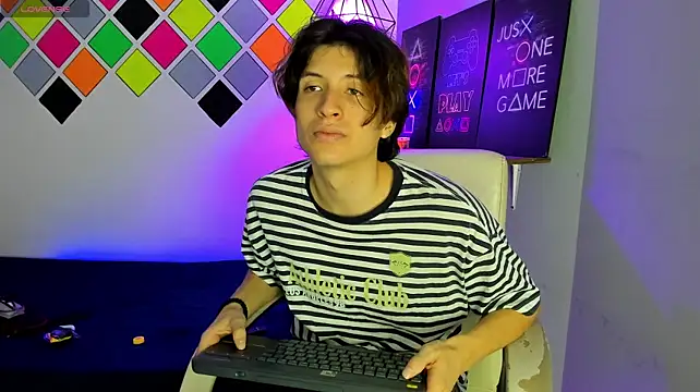 Marcoviolet 网络视讯表演