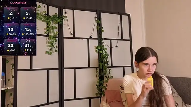 MyrtaMcclaney Chat XXX in diretta