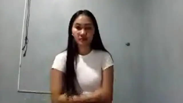 JohniePhilliber Adlı Modelin Canlı XXX Sohbeti