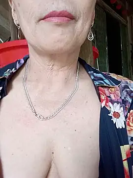 Kiki_sexyy 在線直播表演