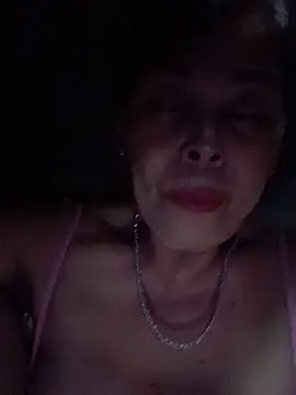 Pokazy przed kamerką – Kiki_sexyy