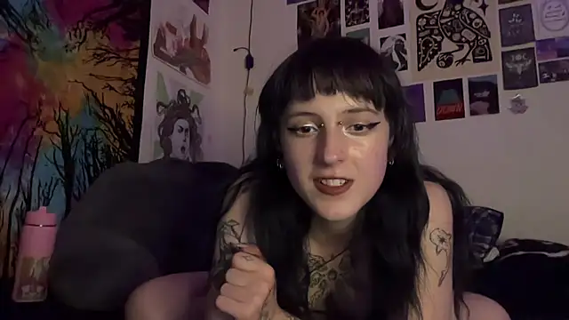 batzy666 Adlı Modelin Canlı XXX Sohbeti