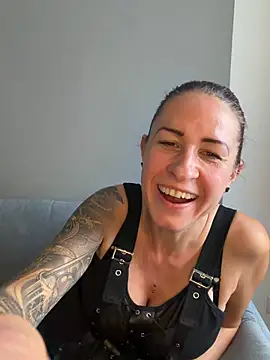 GermanMilfJasmin's Webcam Show