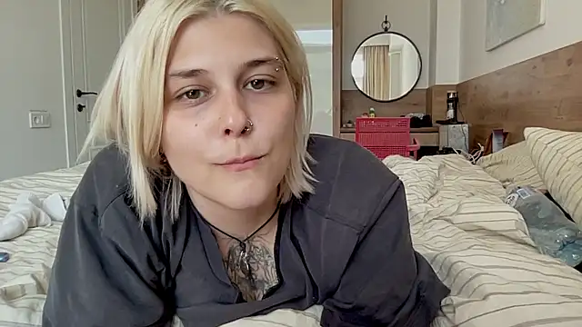 Ella_Bloom 即時 XXX 聊天