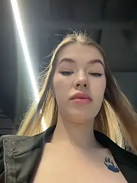 Show de Dreamy_Mia na webcam