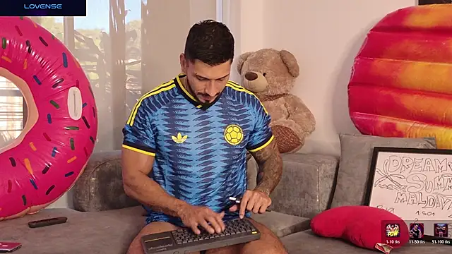 Seth_Vegaa Show in webcam
