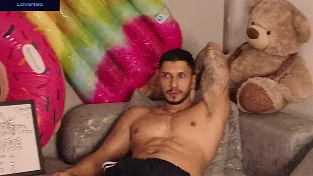 Seth_Vegaa Show in webcam