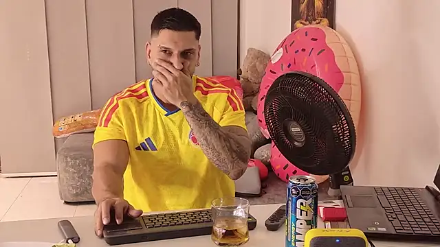Seth_Vegaan Webbikameraesitys