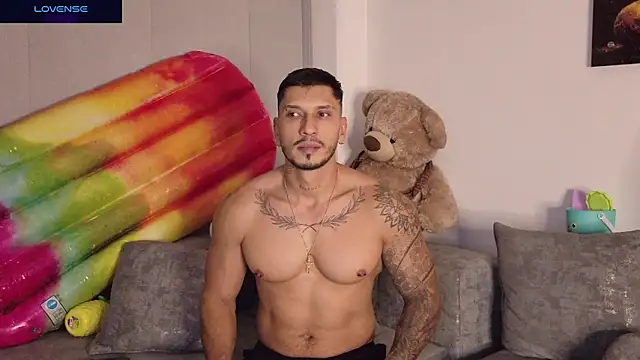 Show modela Seth_Vegaa na web-kameri