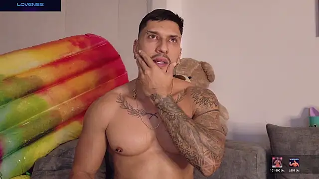 Seth_Vegaa Show in webcam
