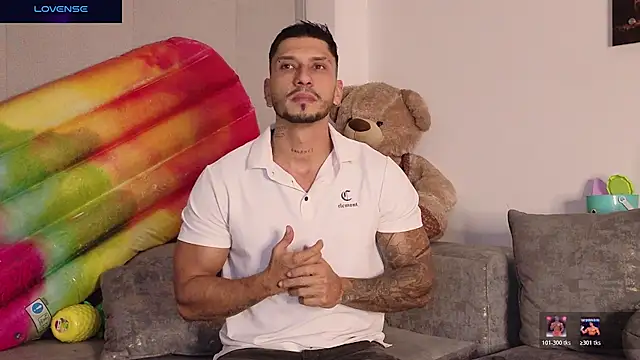 Show modela Seth_Vegaa na web-kameri
