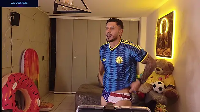 Show modela Seth_Vegaa na web-kameri