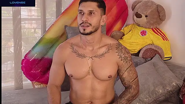 Show modela Seth_Vegaa na web-kameri