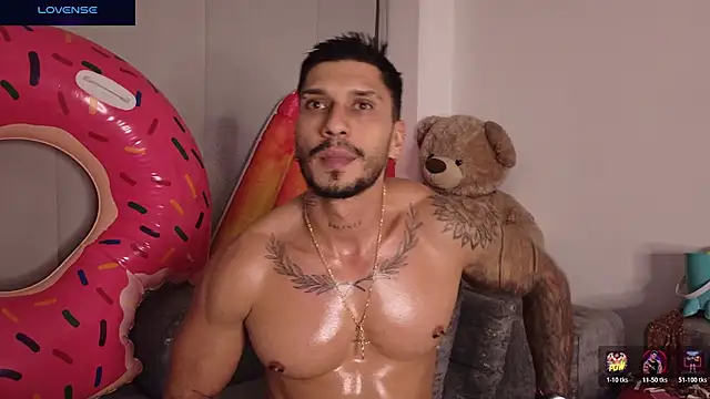 Seth_Vegaa Show in webcam